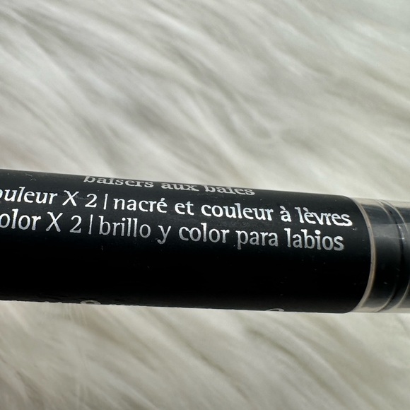 🩷5/$10 Mary Kate & Ashley Deep berry Lip Gloss - Picture 6 of 7